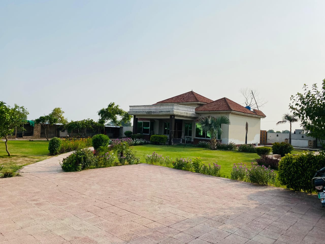 Barki Estate External View